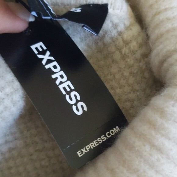 Express NWT turtleneck cream camouflage wool blend sweater, asymmetrical S - Picture 7 of 9